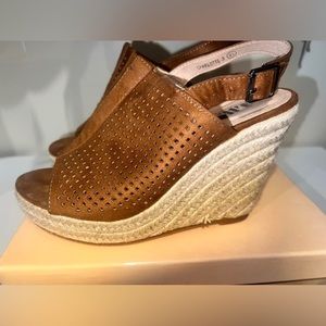 Open Weave Tan Wedge. Size 8.5.